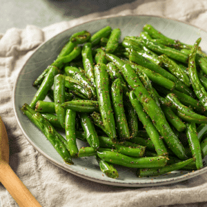 Easy Skillet Green Beans - A Go To Side Dish