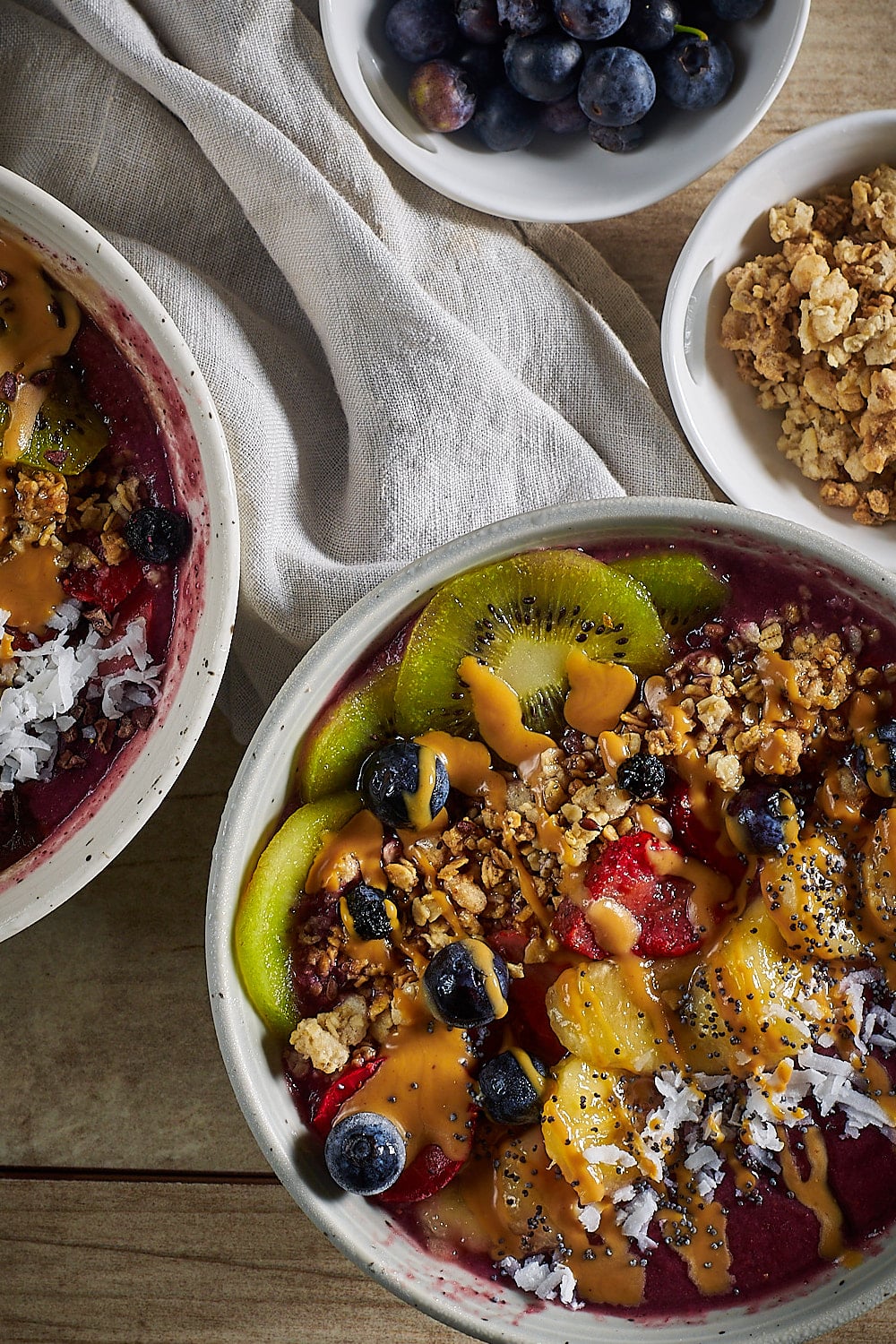 how to make a thick smoothie bowl