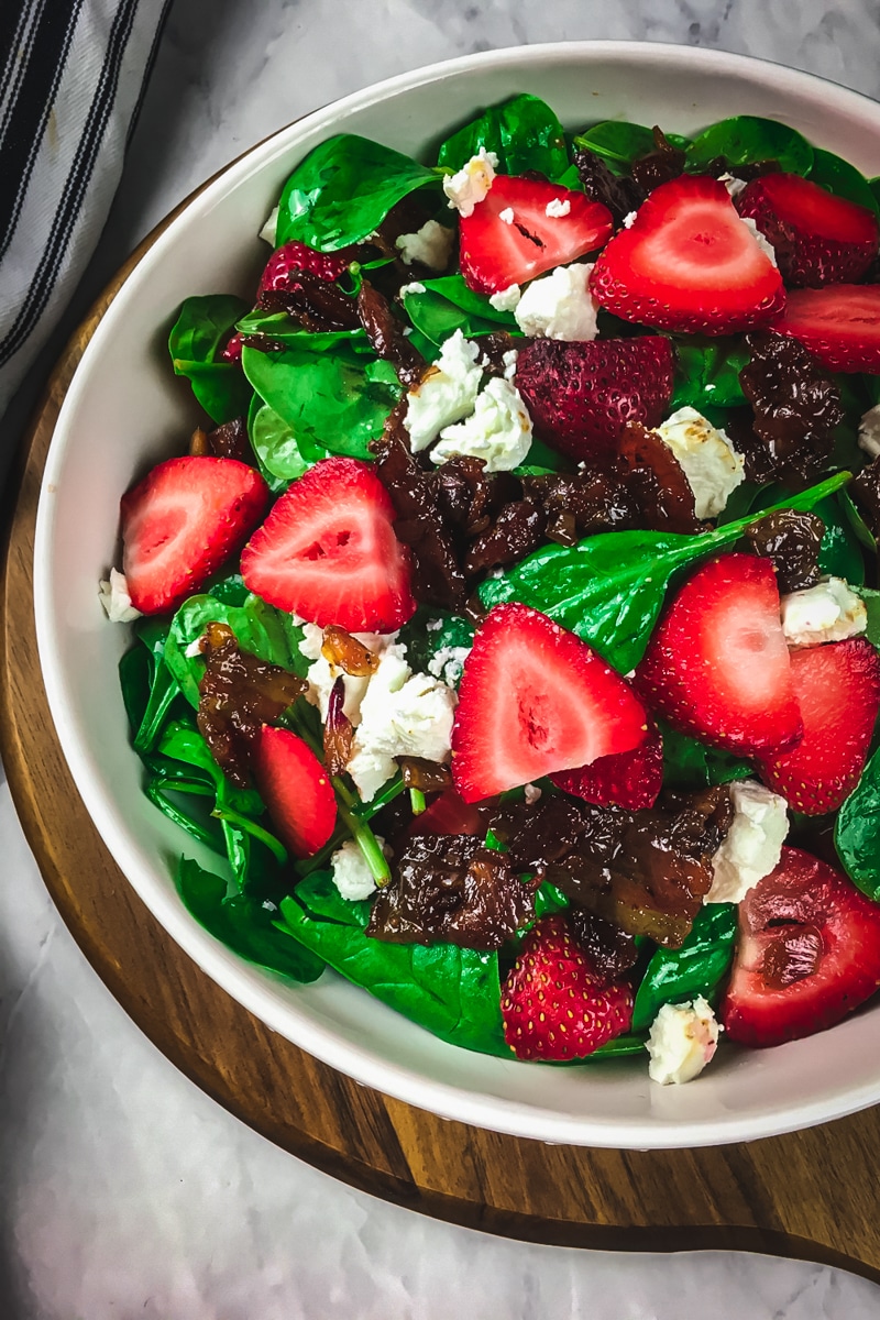 wilted spinach salad with bacon dressing