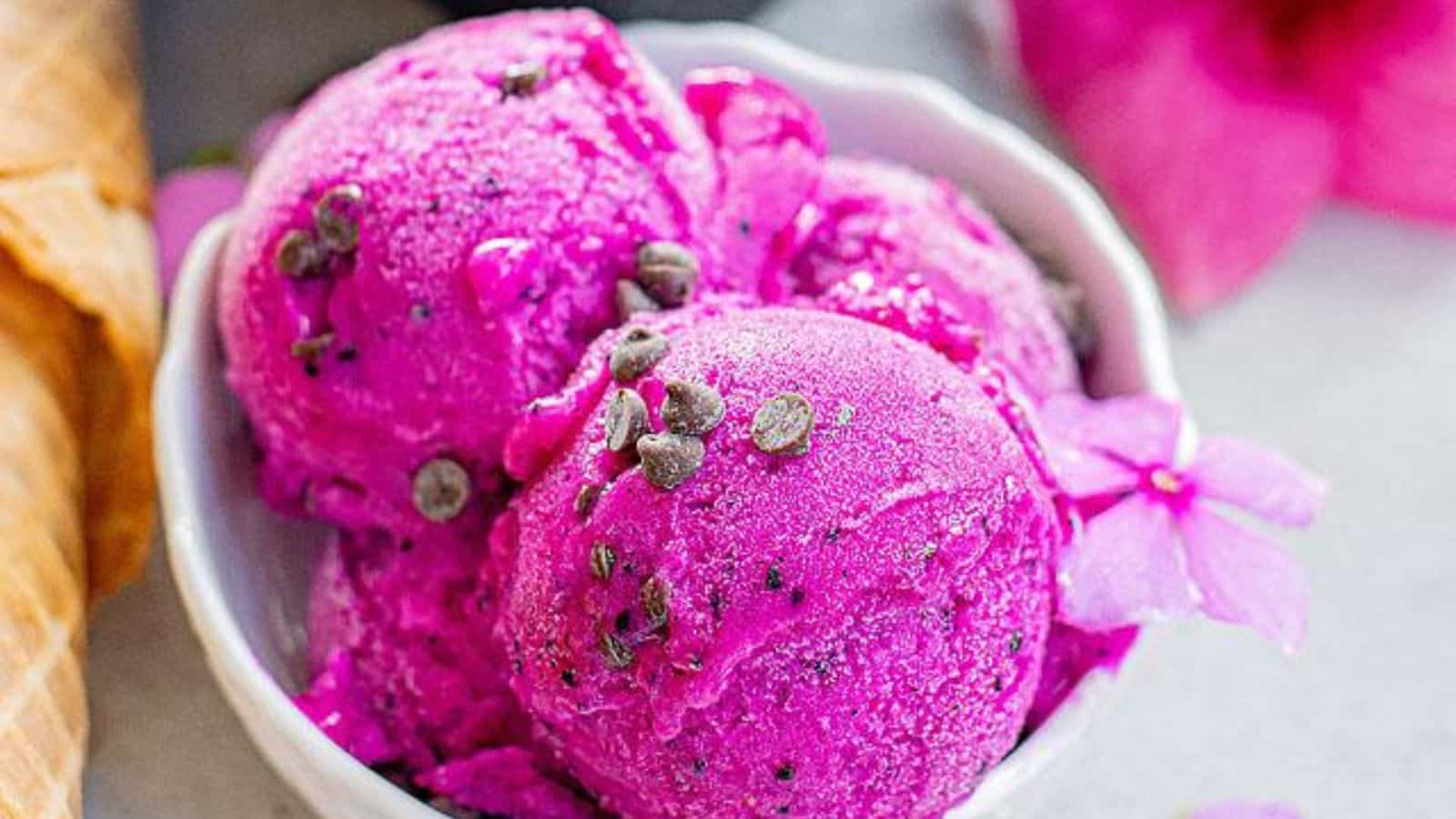 Dragon Fruit Ice Cream by Xoxo Bella