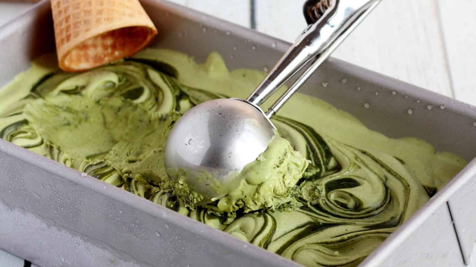 Matcha Green Tea Ice Cream by Julia Recipes