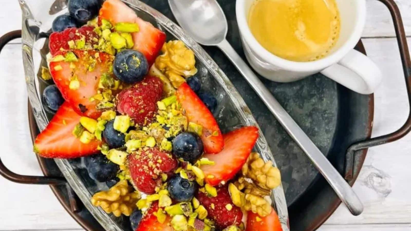 Banana Split Breakfast Recipe by Daisies and Pie
