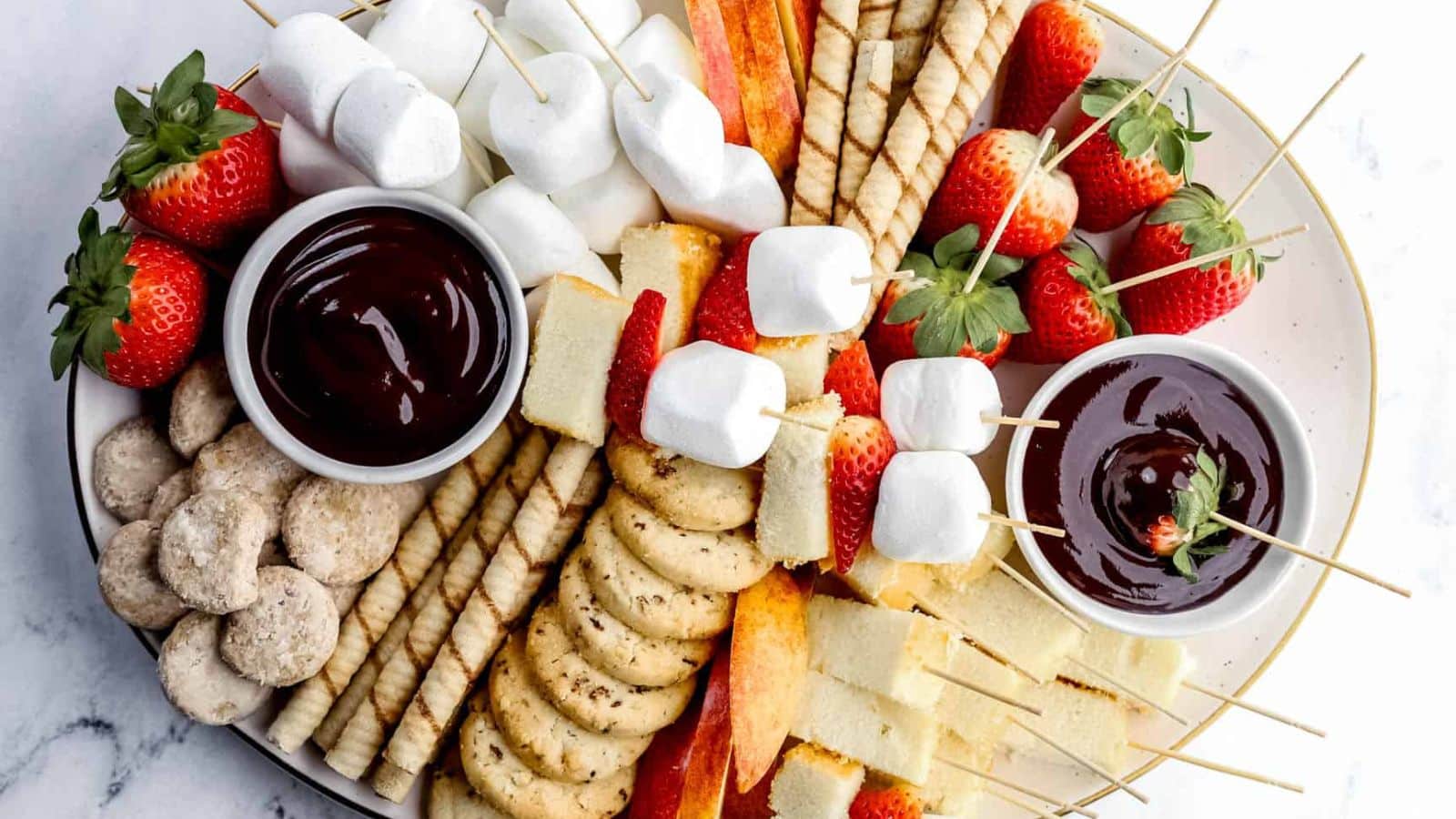 Chocolate Dipping Sauce by Simply Lakita