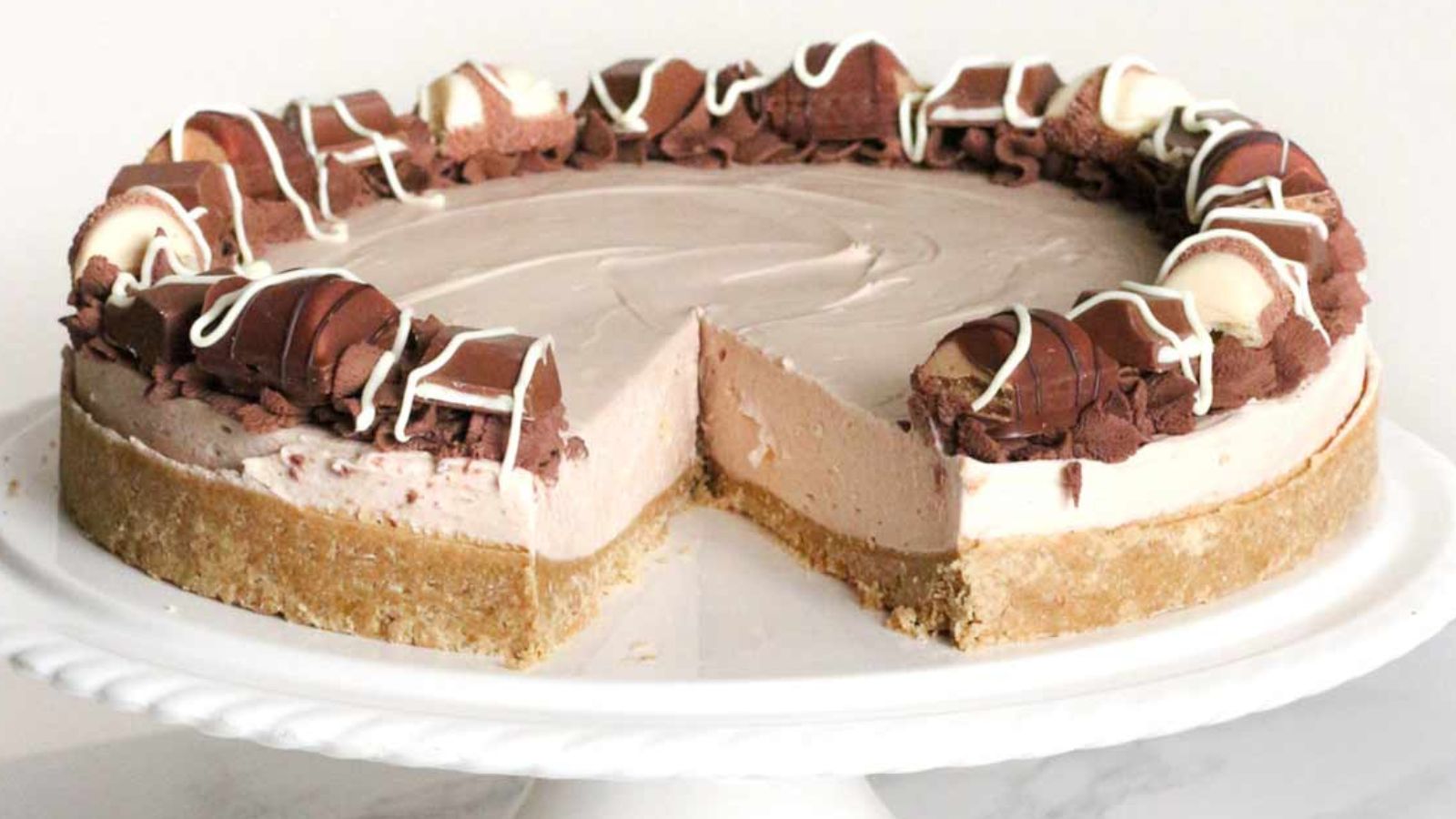 No-Bake Kinder Cheesecake with Bueno Pieces by Eat Cook Bake