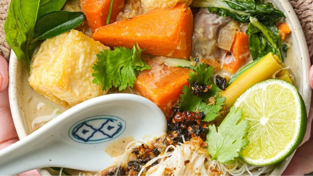 21 Lazy Chef’s One Pan Recipes Ca Ri Chay (Vegan Vietnamese Curry Recipe) by Cinnamon Snail