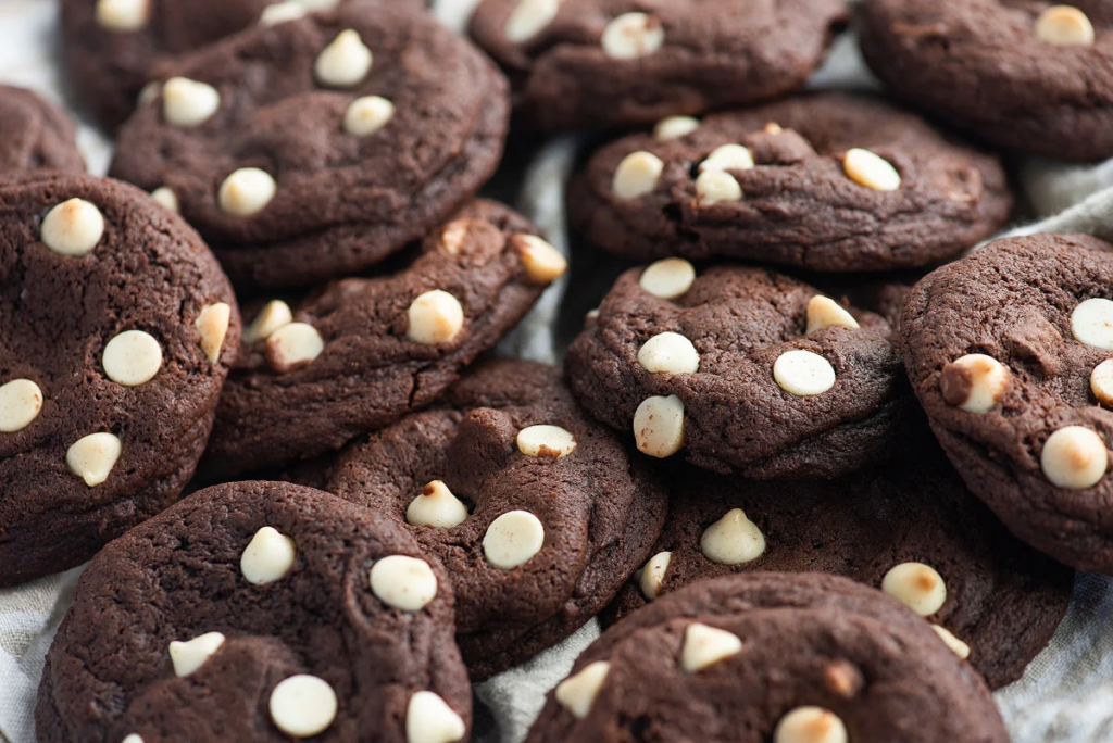 Double Trouble: 22 Stuffed Cookies Caramel Stuffed Chocolate Cookies by Xoxo Bella